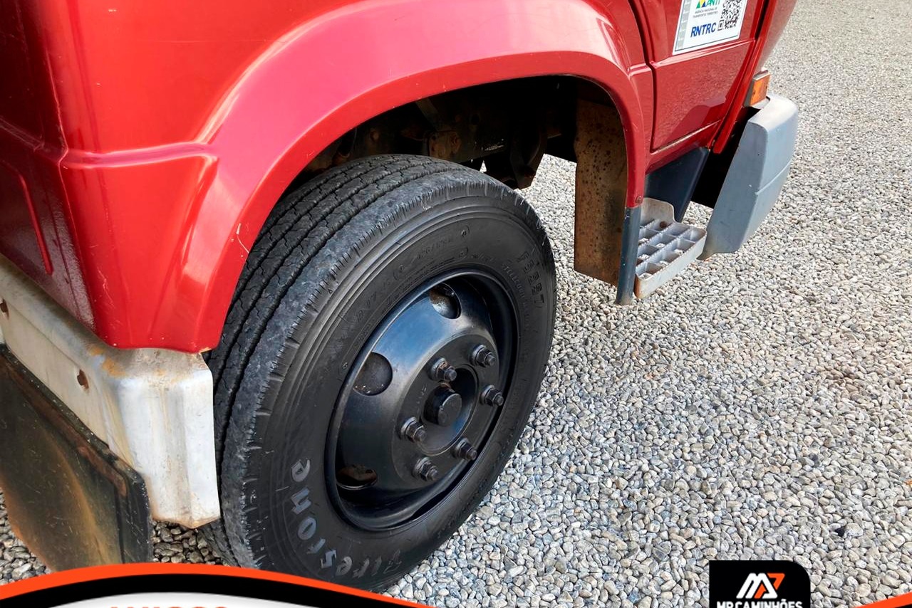 Volkswagen 8 120 - 03/03 12