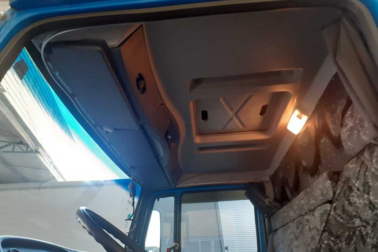 Mercedes Benz MB 1718 - 11/11 3