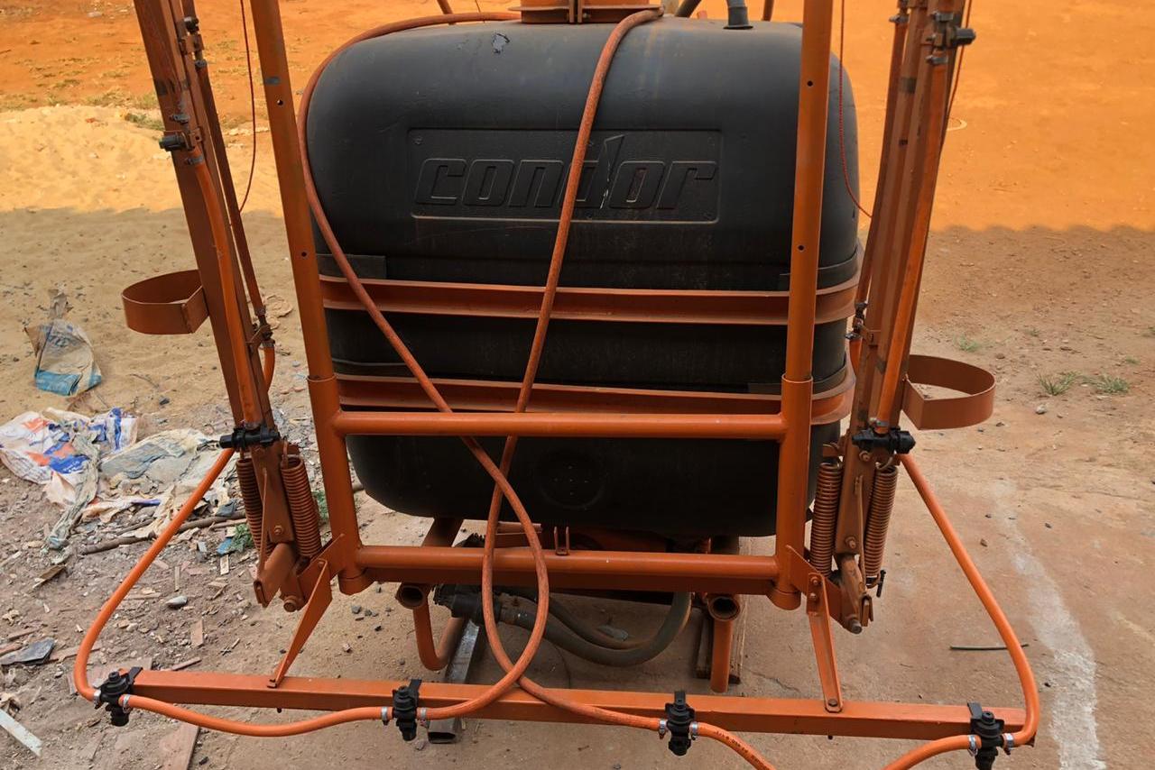 Jacto Barra 600 Litros - 03/03 3