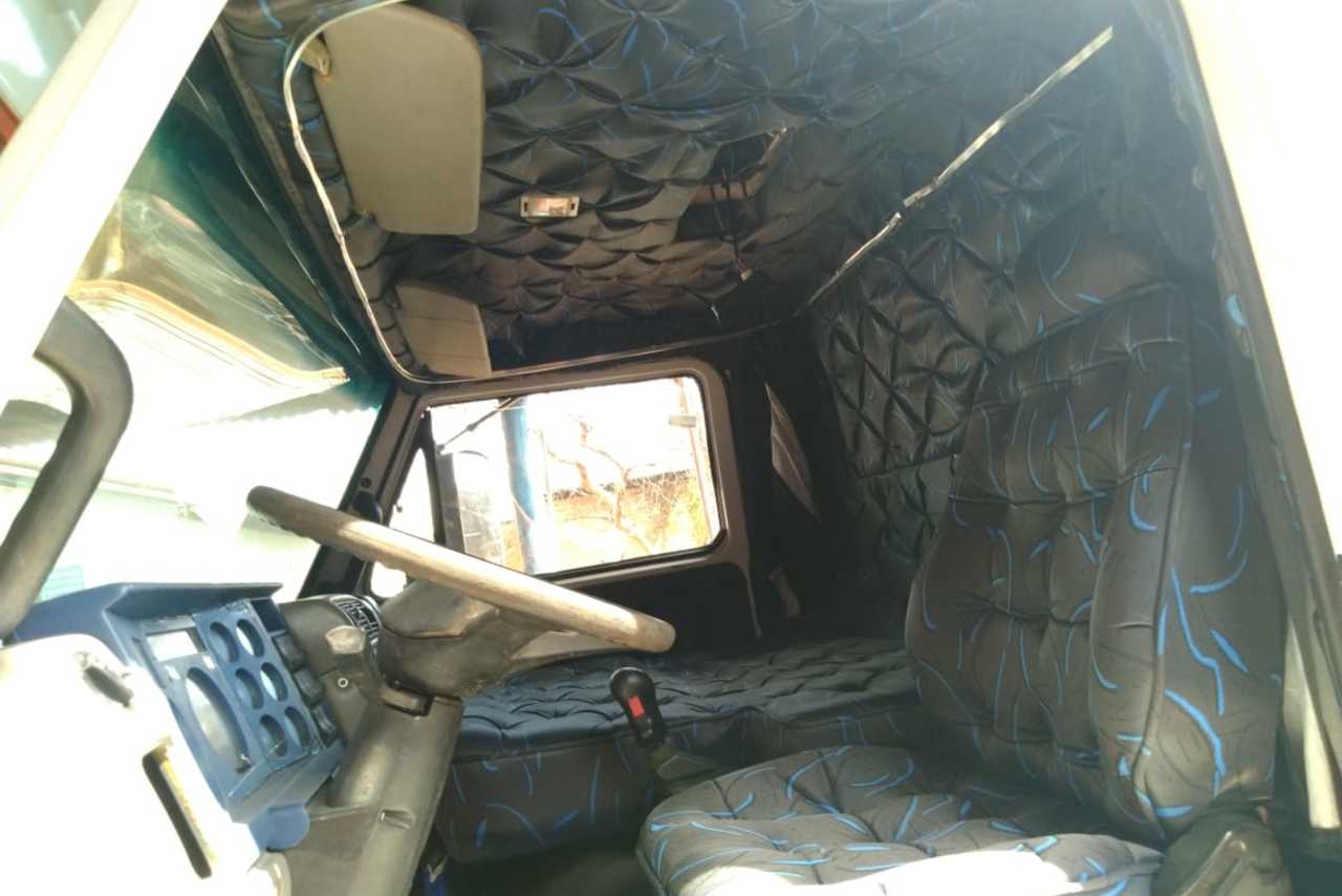 Volkswagen 23 220 - 05/05 4