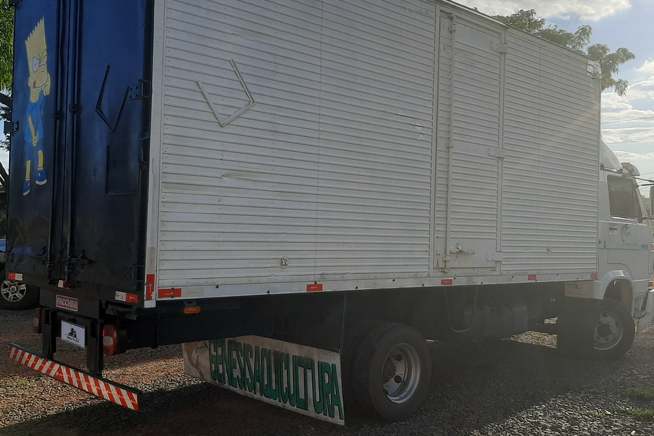Volkswagen 8 140 - 98/98 3