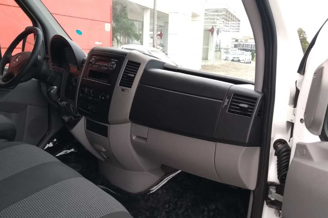 Mercedes Benz Sprinter Van 413 - 15/16 9