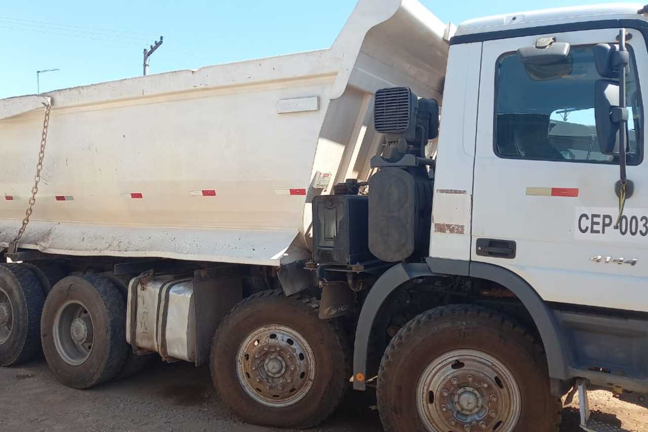 Mercedes Benz MB 4144 - 08/08 2