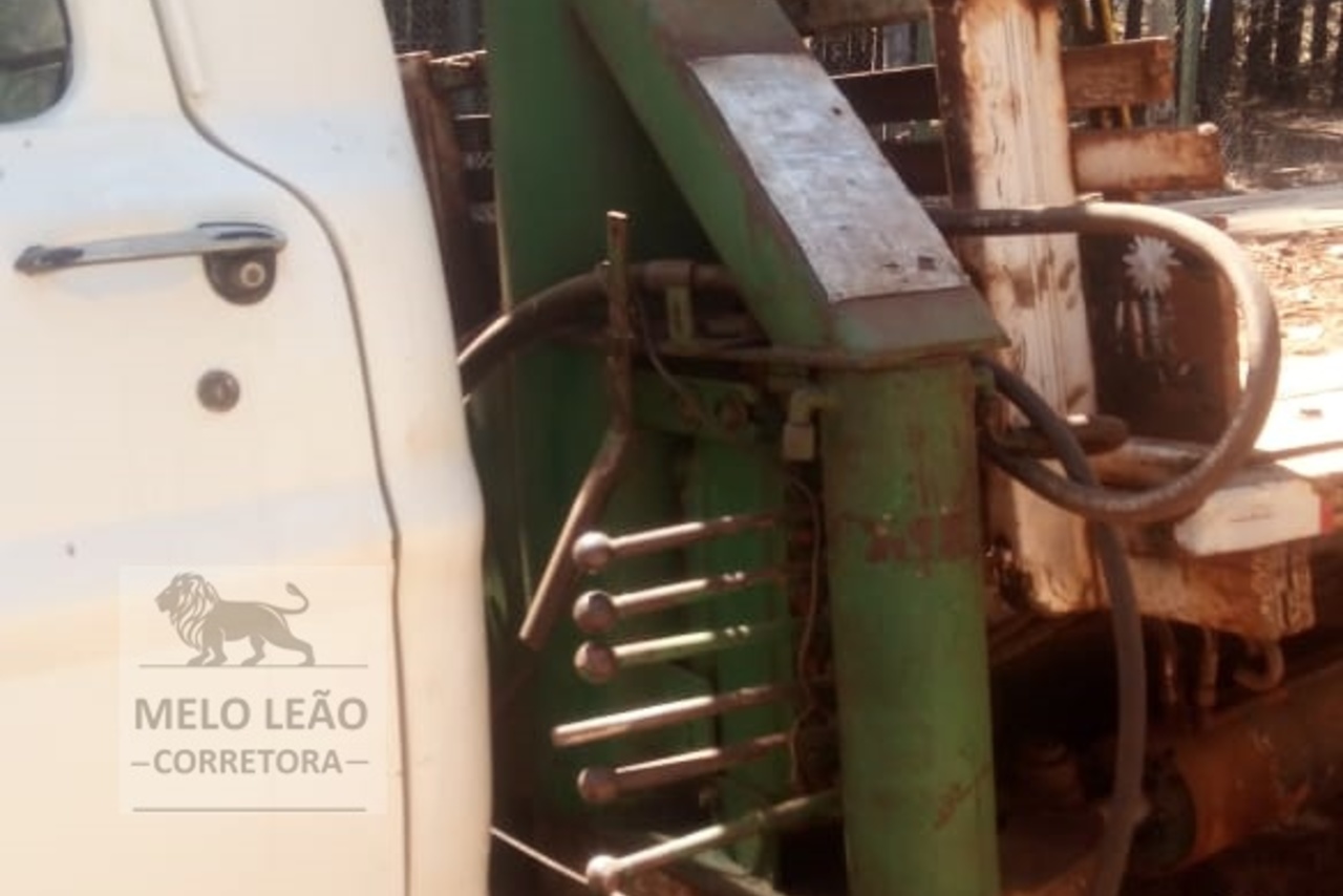 Ford F700 - 78/79 8