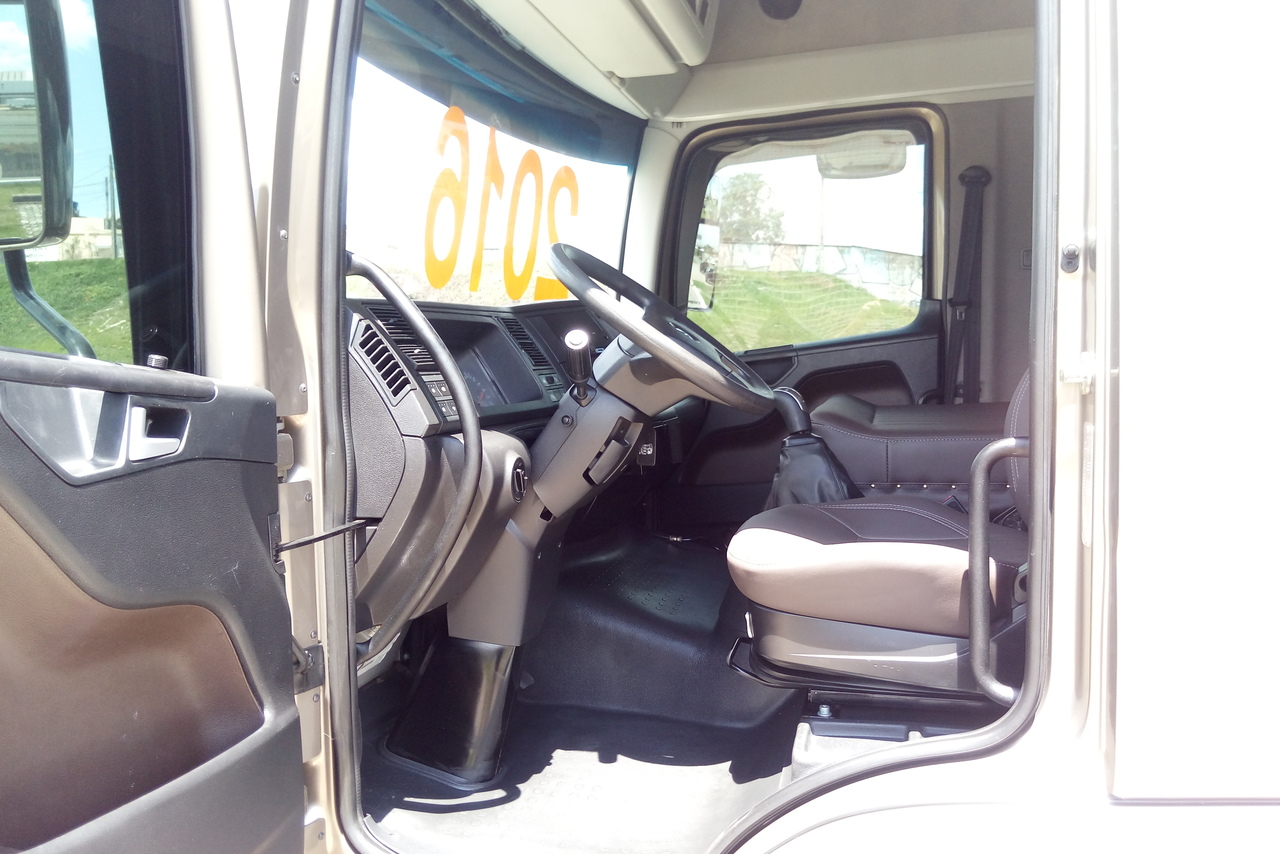 Volkswagen 24-280 E Constellation 6x2 - 15/16 8