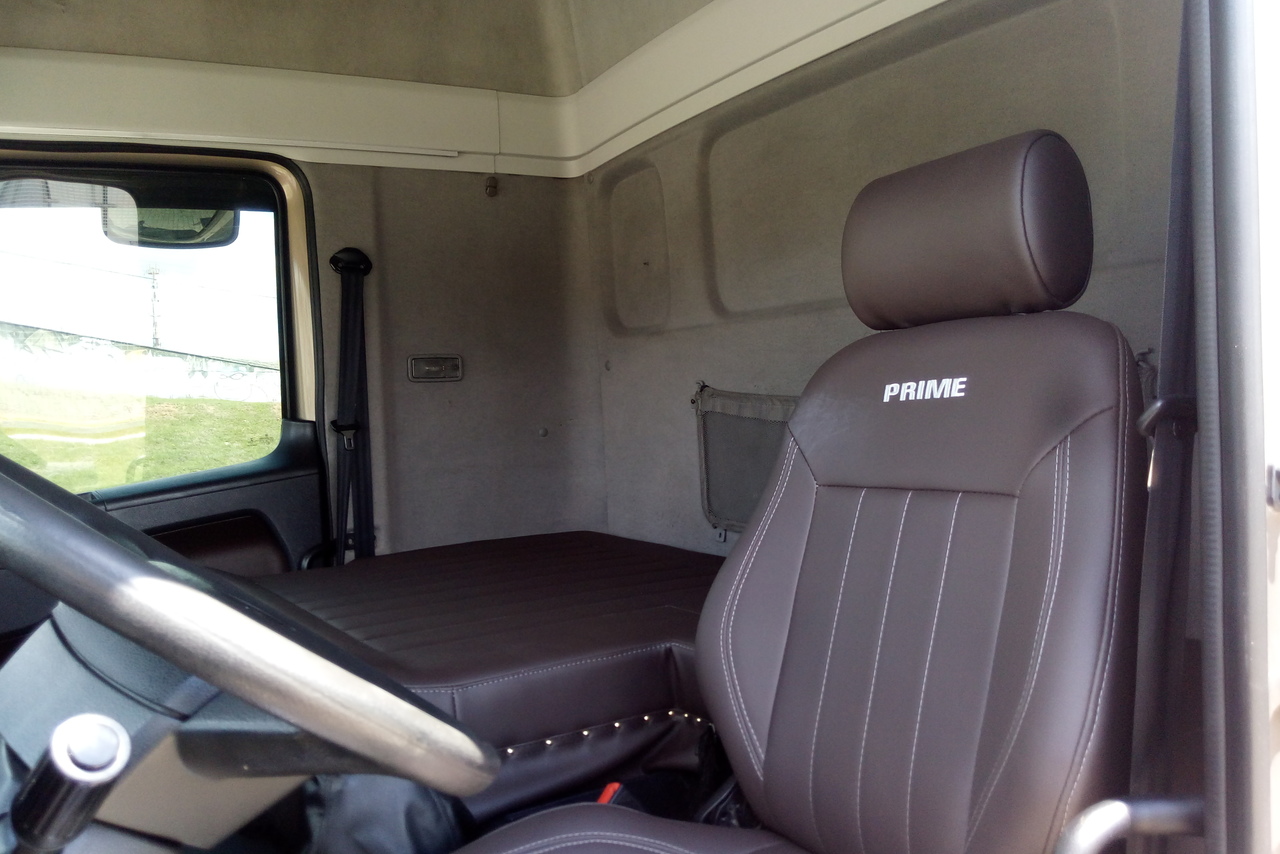 Volkswagen 24-280 E Constellation 6x2 - 15/16 10