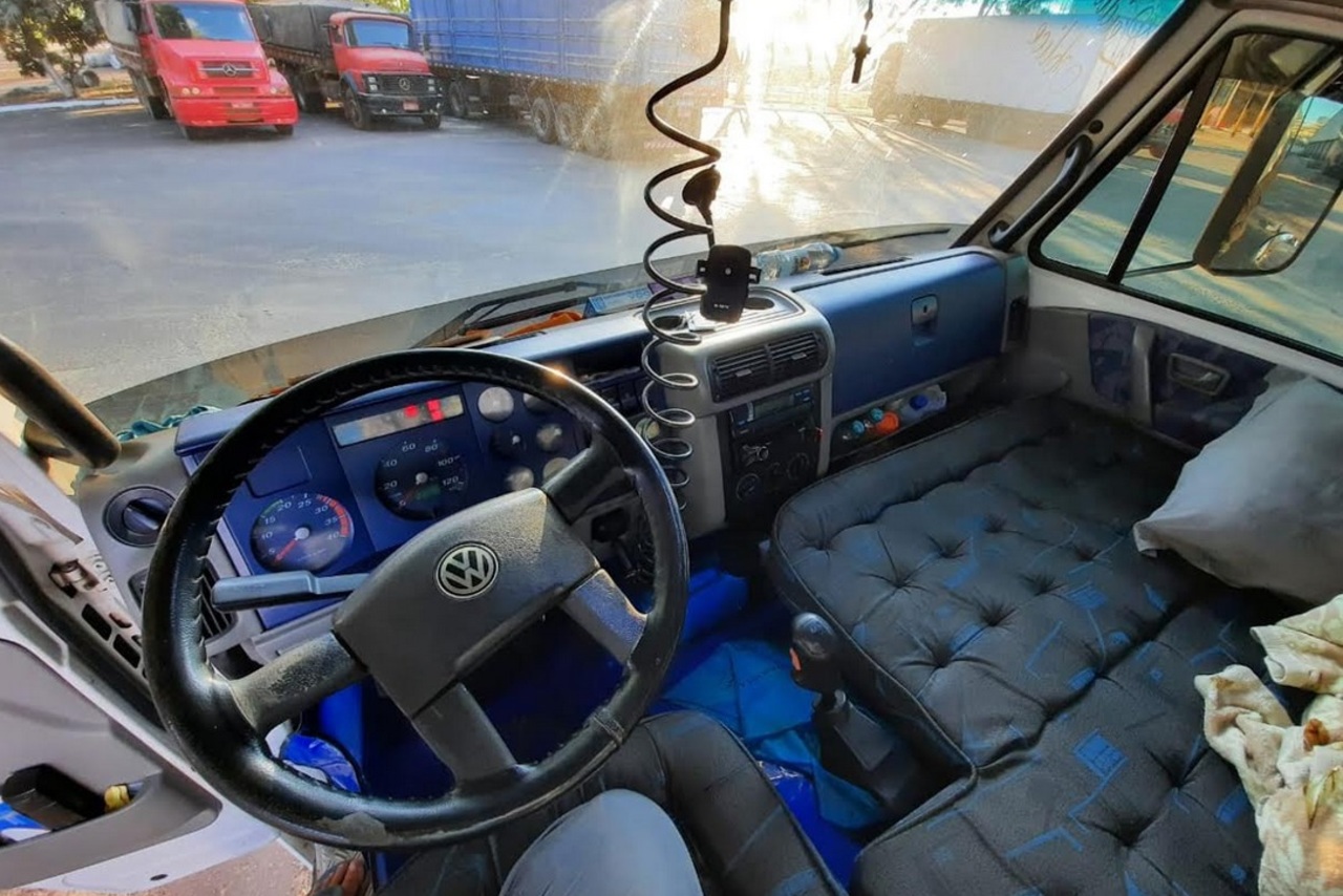Volkswagen 15-180 E Constellation - 03/03 9