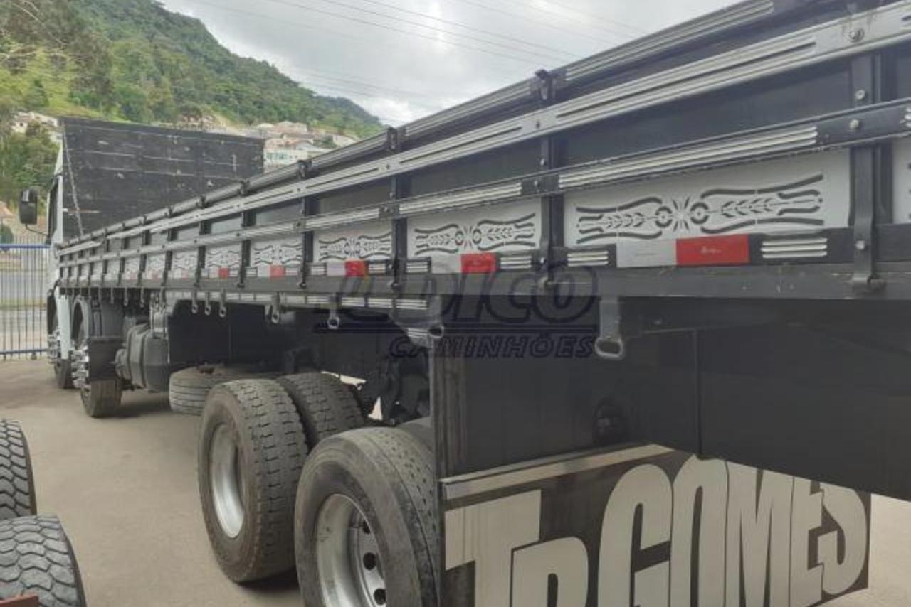 Volkswagen 30-330 Constellation 8x2 - 19/20 8