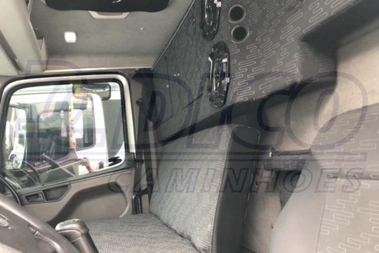 Volkswagen 24-280 E Constellation 6x2 - 12/12 4