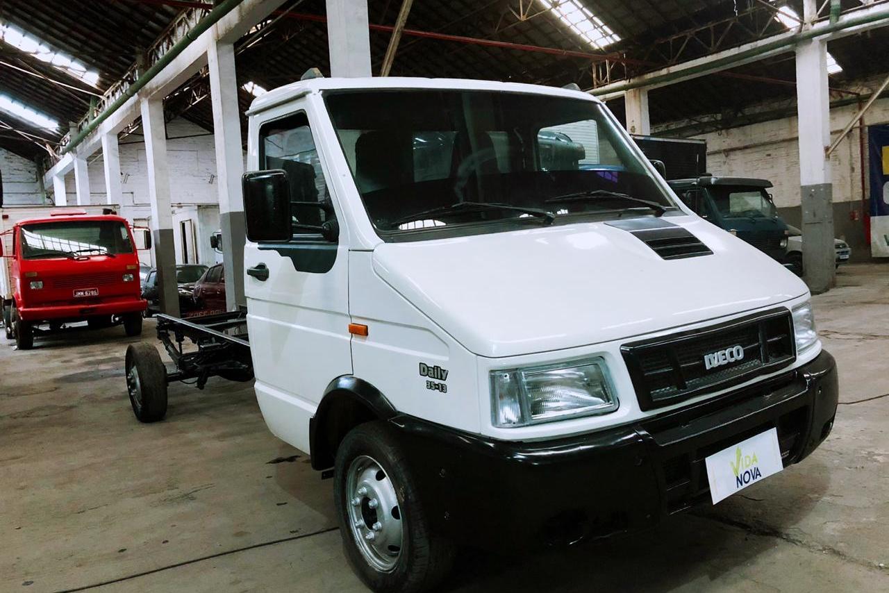 Iveco Daily Chassi 35-13 - 06/06 2