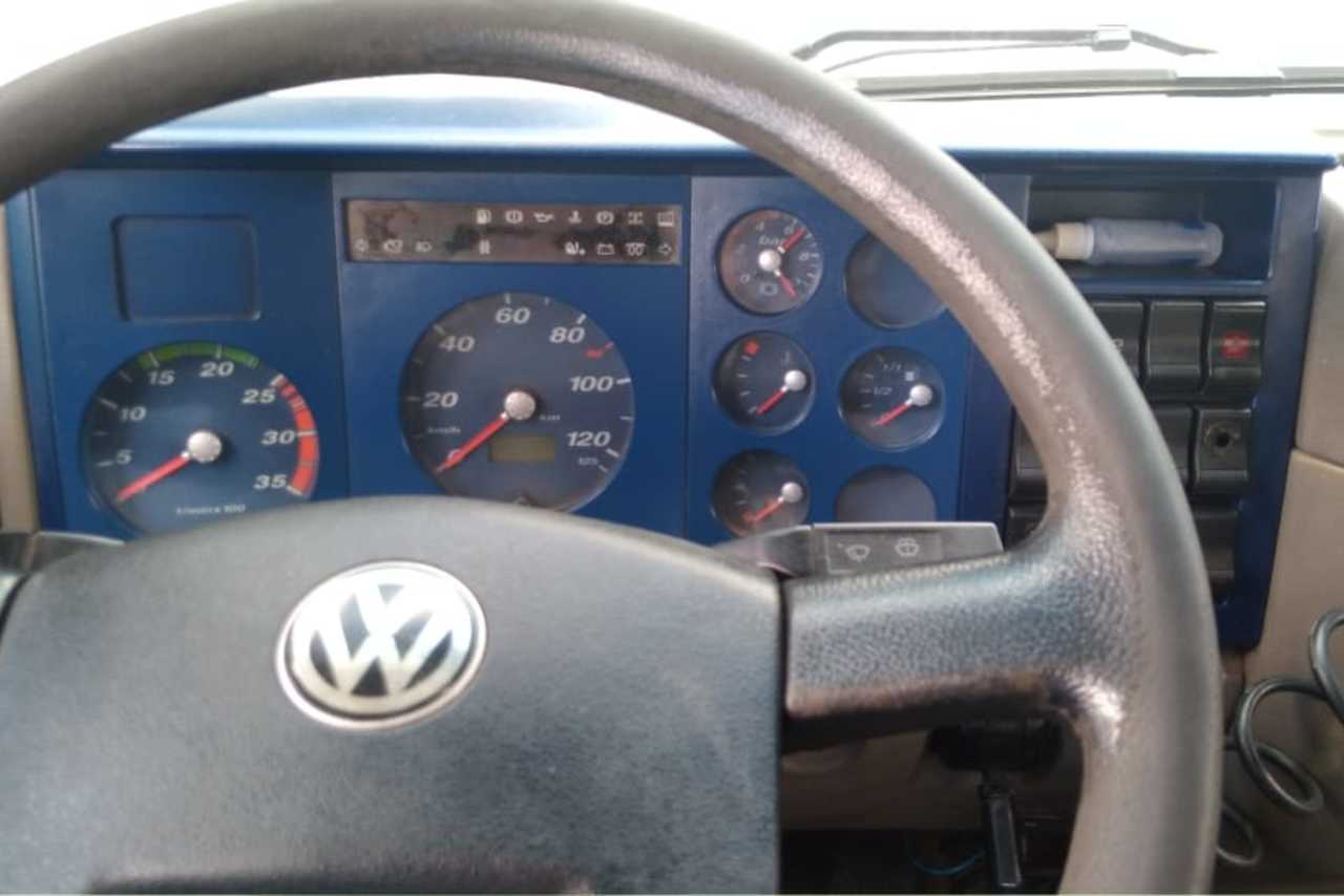 Volkswagen 8 120 - 06/06 3