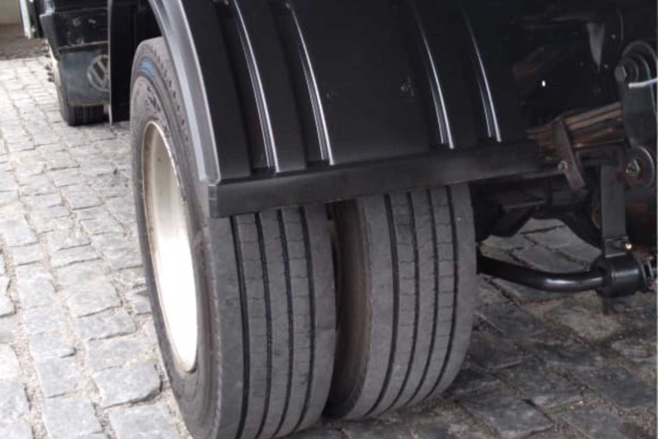 Volkswagen 8 120 - 06/06 16
