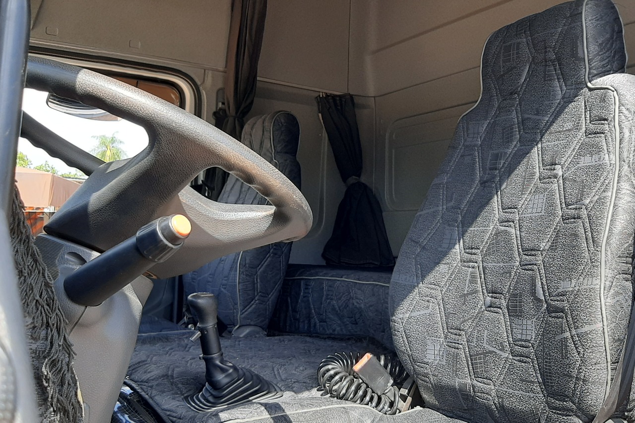 Mercedes Benz Axor 1933 - 12/12 7