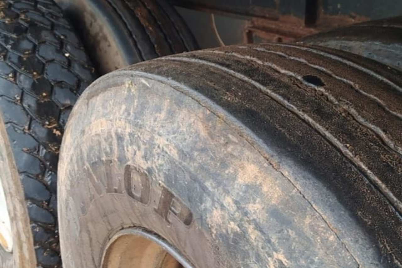 Ford Cargo1933 - 12/13 4