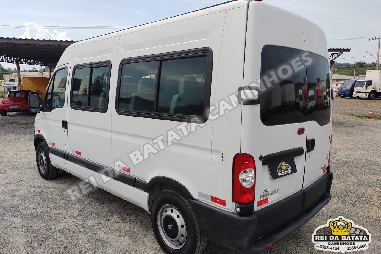 Renault Master Minibus - 11/11 4