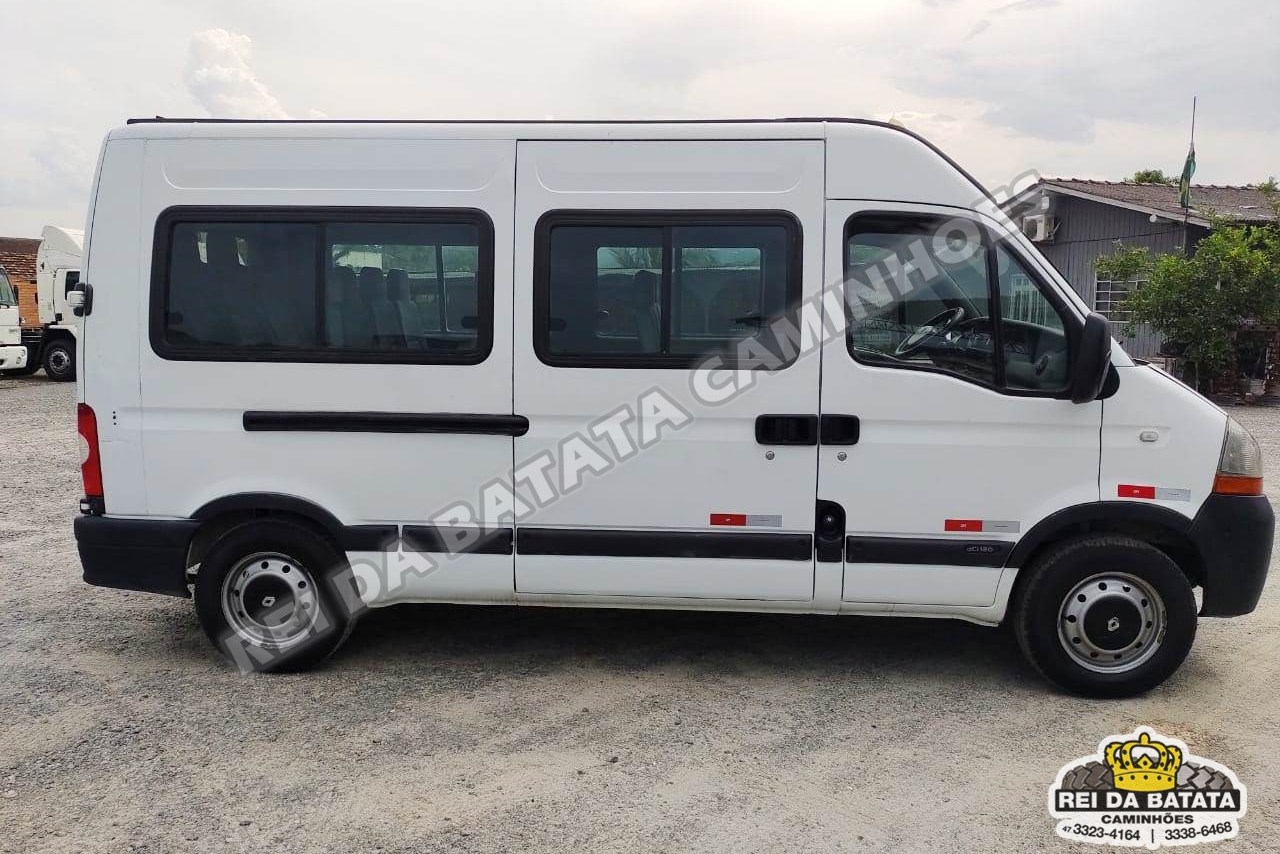 Renault Master Minibus - 11/11 5