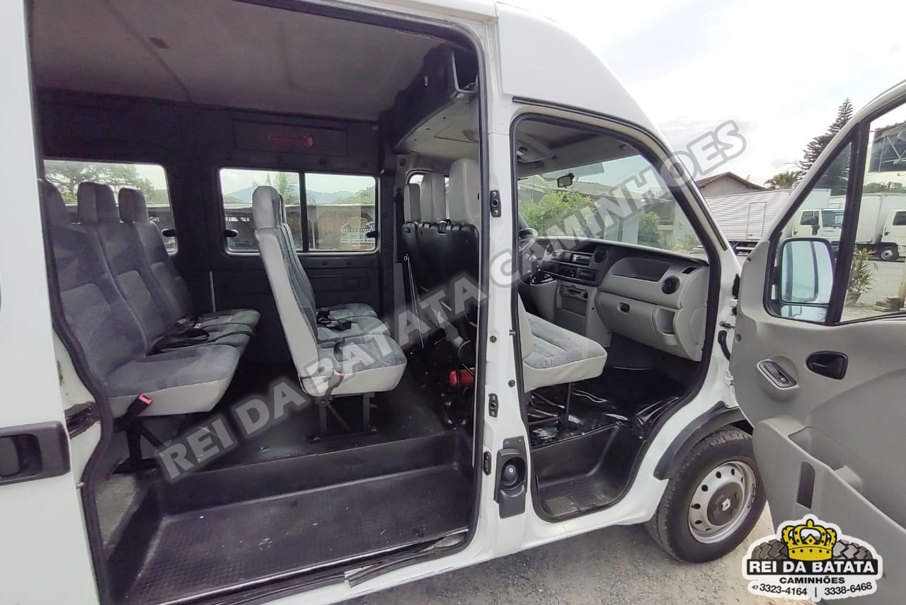 Renault Master Minibus - 11/11 14