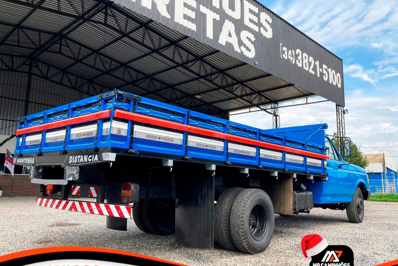 Ford F4000 - 94/94 8