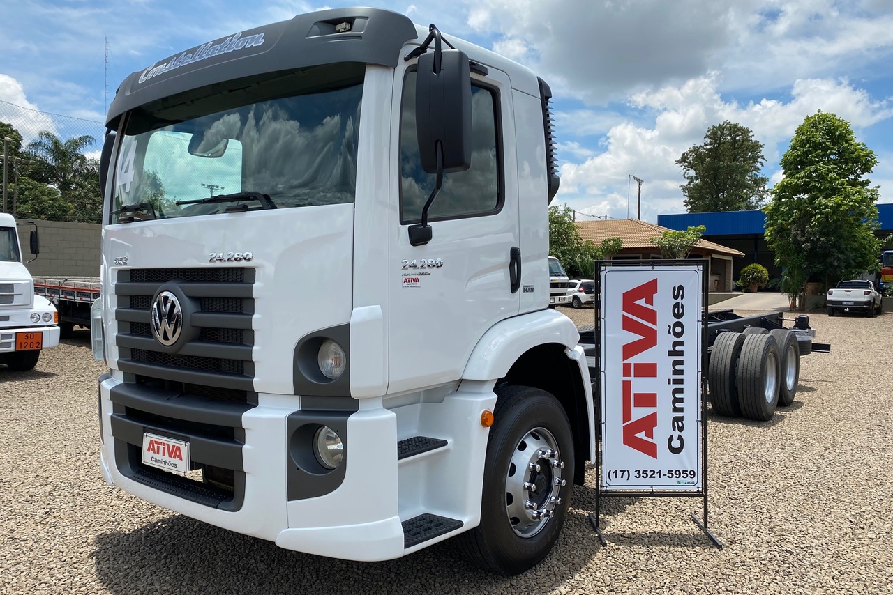 Volkswagen 24-280 E Constellation 6x2 - 13/14 3