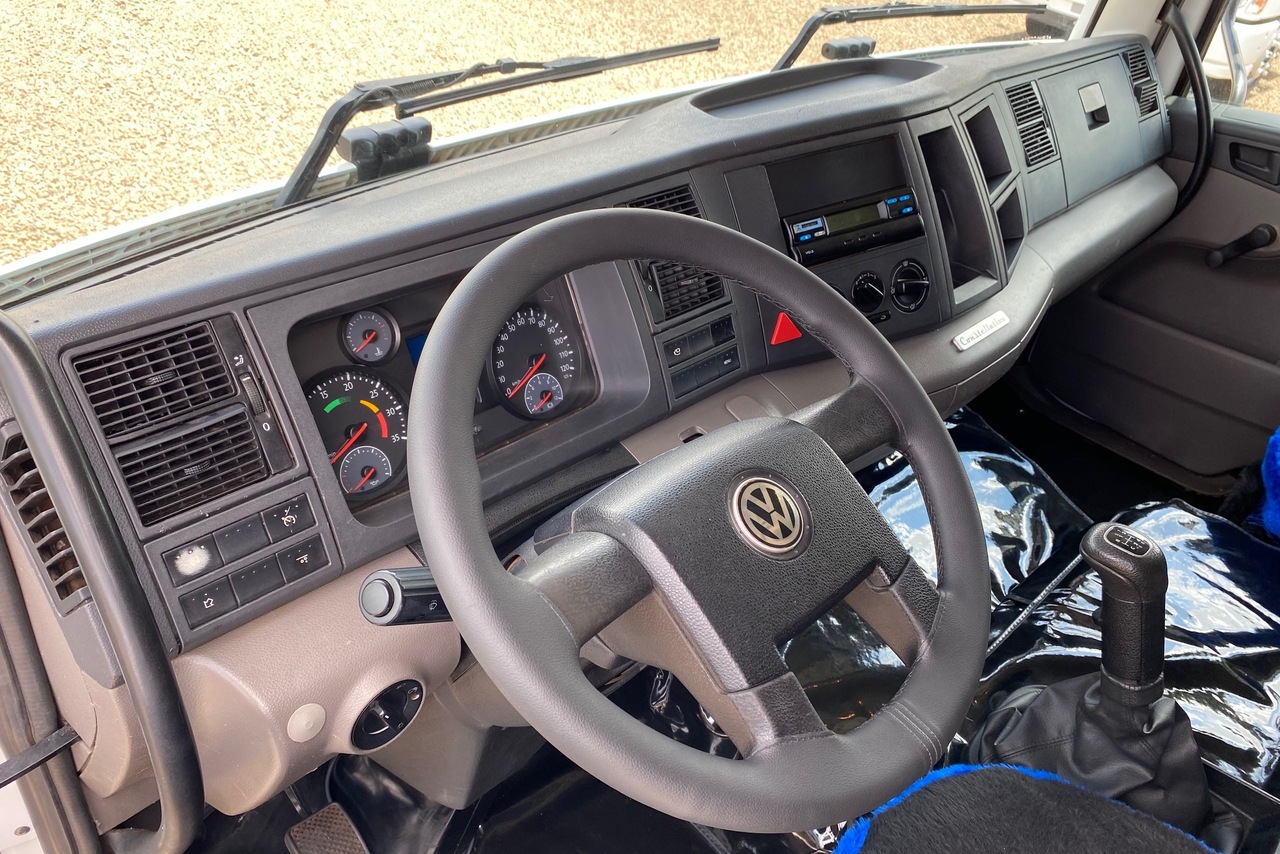 Volkswagen 24-280 E Constellation 6x2 - 13/14 8