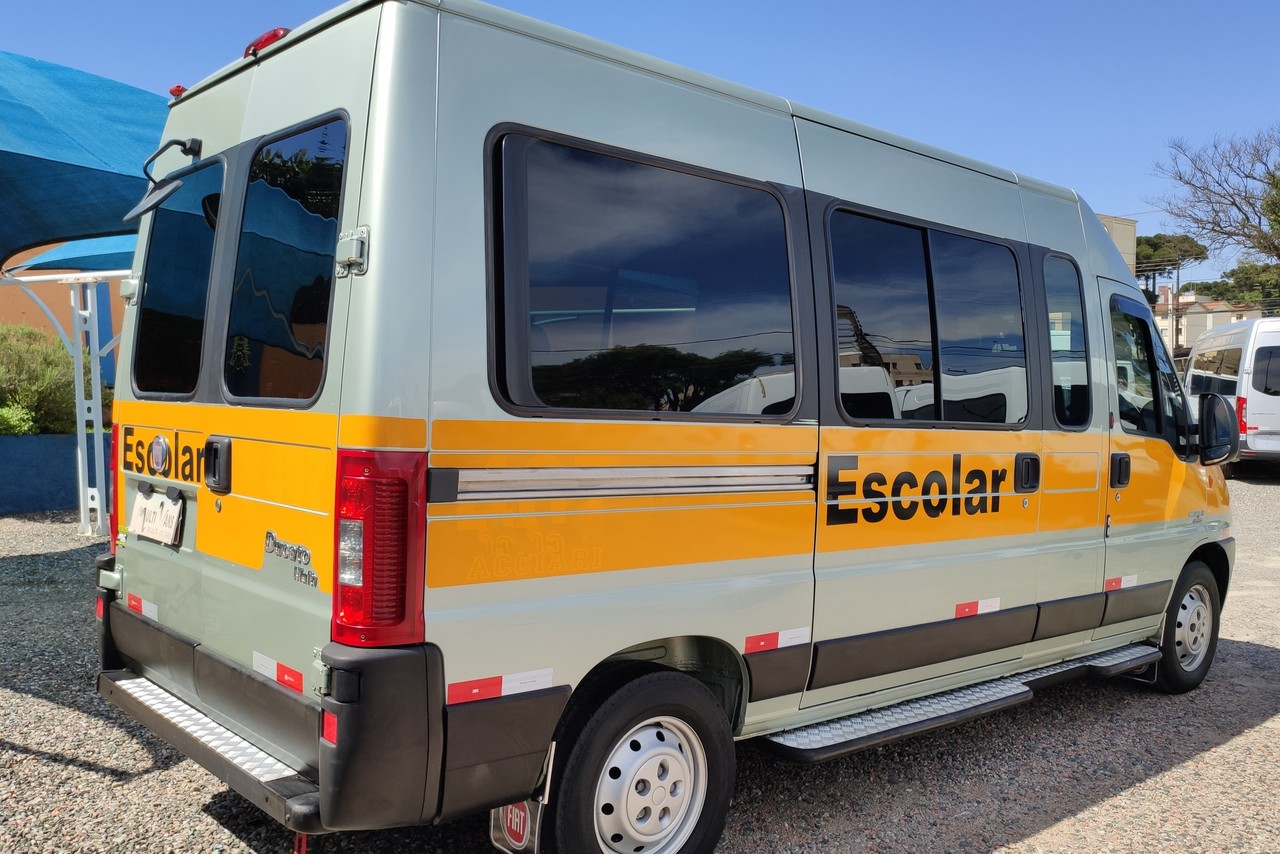 Fiat Ducato Passageiro - 10/11 12