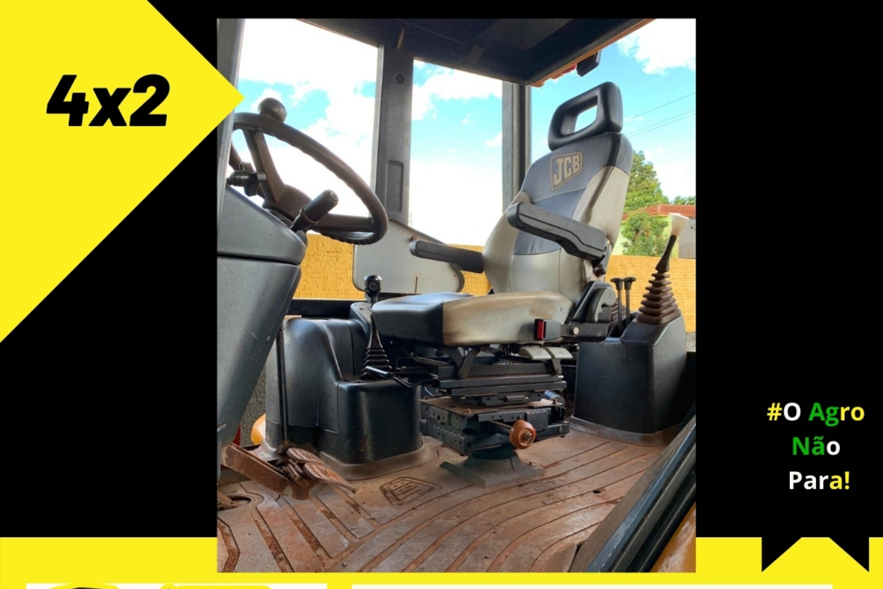 JCB 3C - 09/09 4