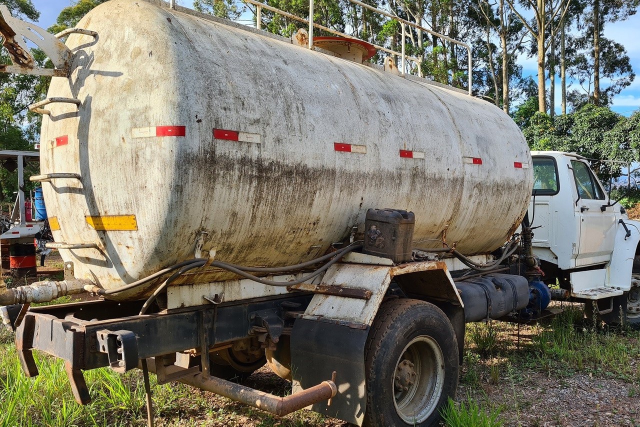 Ford F14000 - 97/97 3