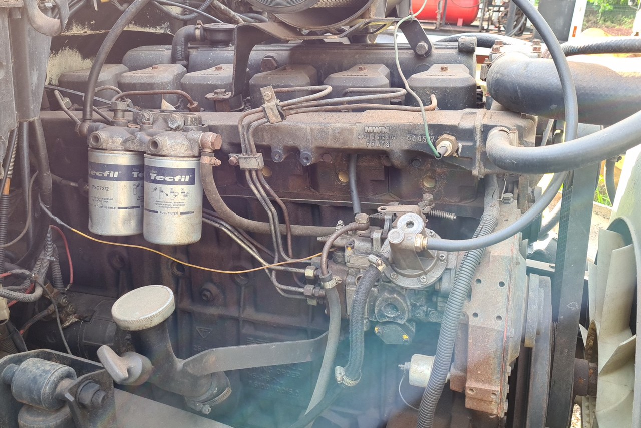 Ford F14000 - 97/97 7