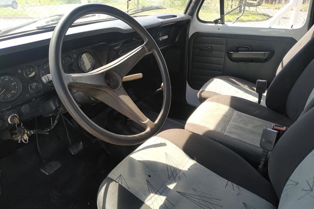 Ford F4000 - 84/84 3