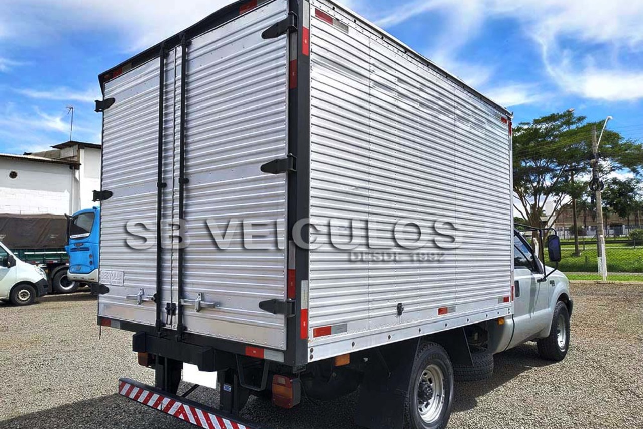 Ford F350 - 08/08 8
