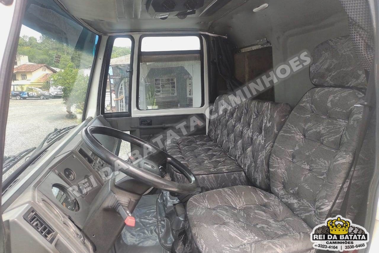 Ford Cargo4031 - 04/04 9