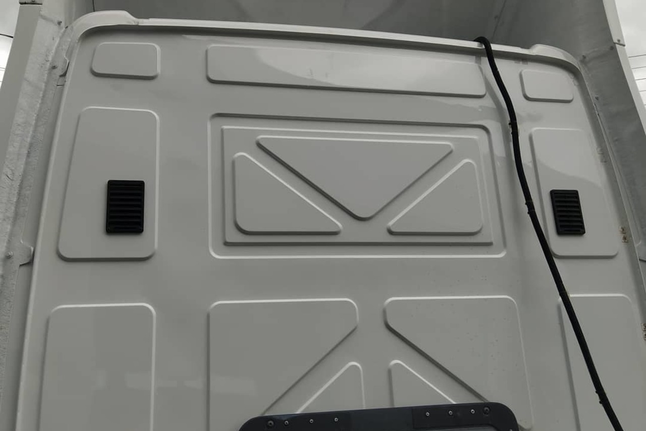 Ford Cargo1933 - 13/13 9