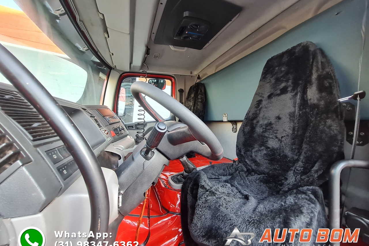 Volkswagen 24-250 E Constellation 3-Eixos - 10/11 16