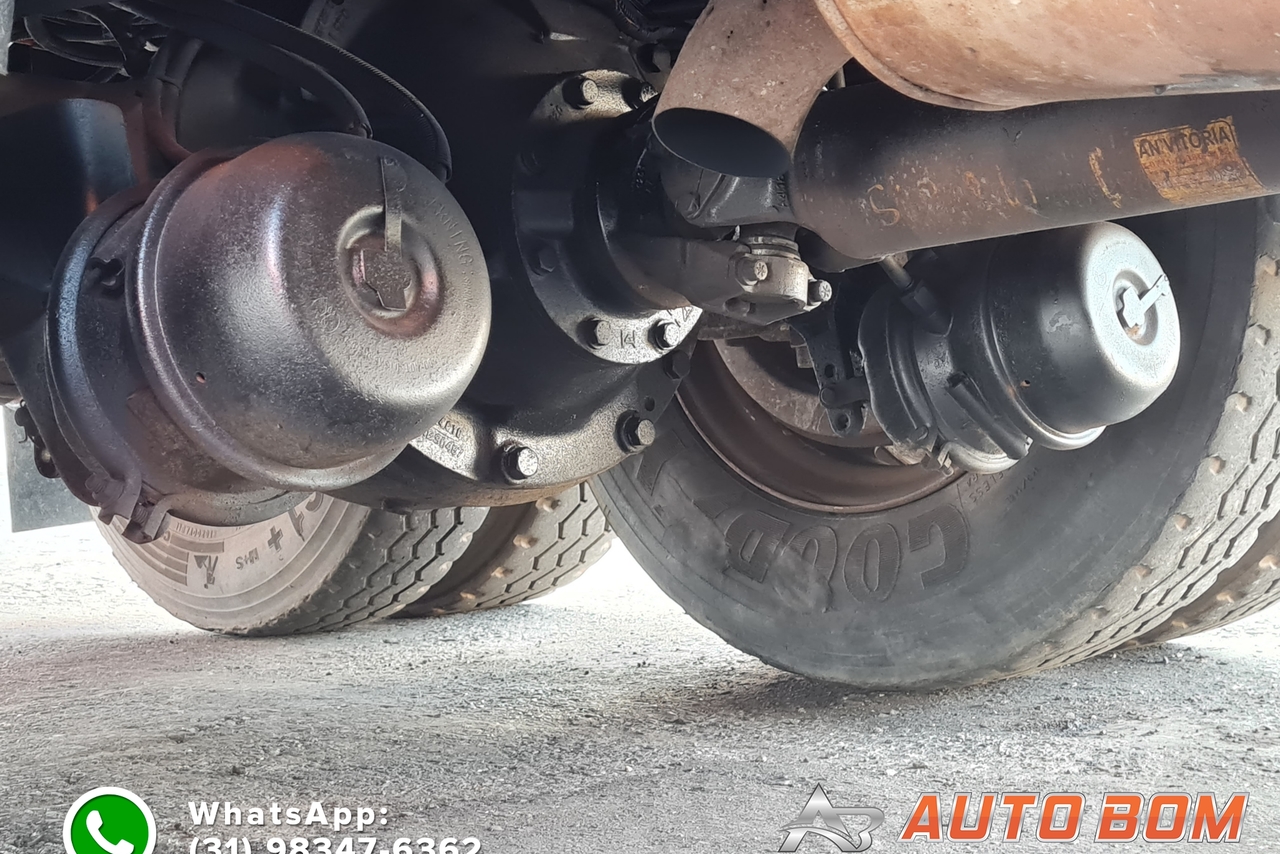 Volkswagen 24-250 E Constellation 3-Eixos - 10/11 19