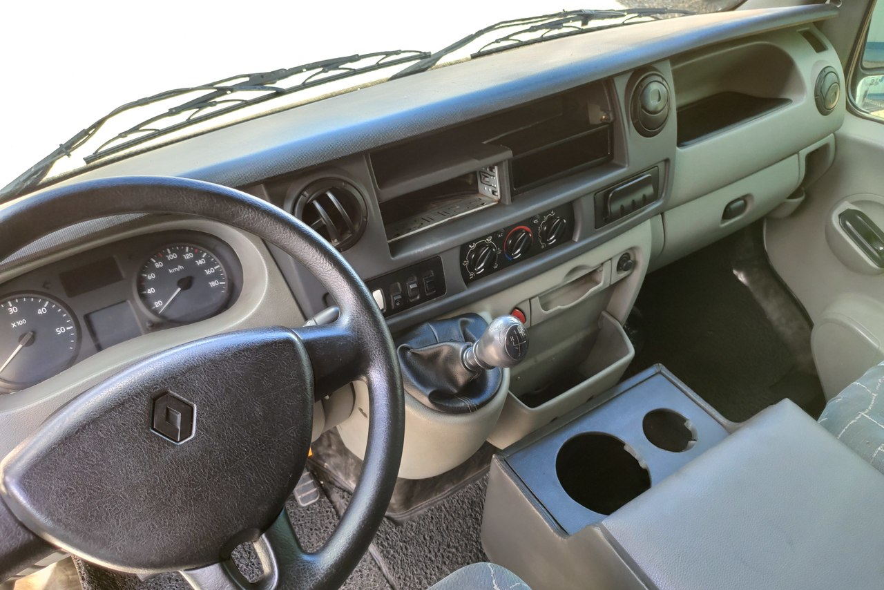 Renault Master Executive - 12/13 3