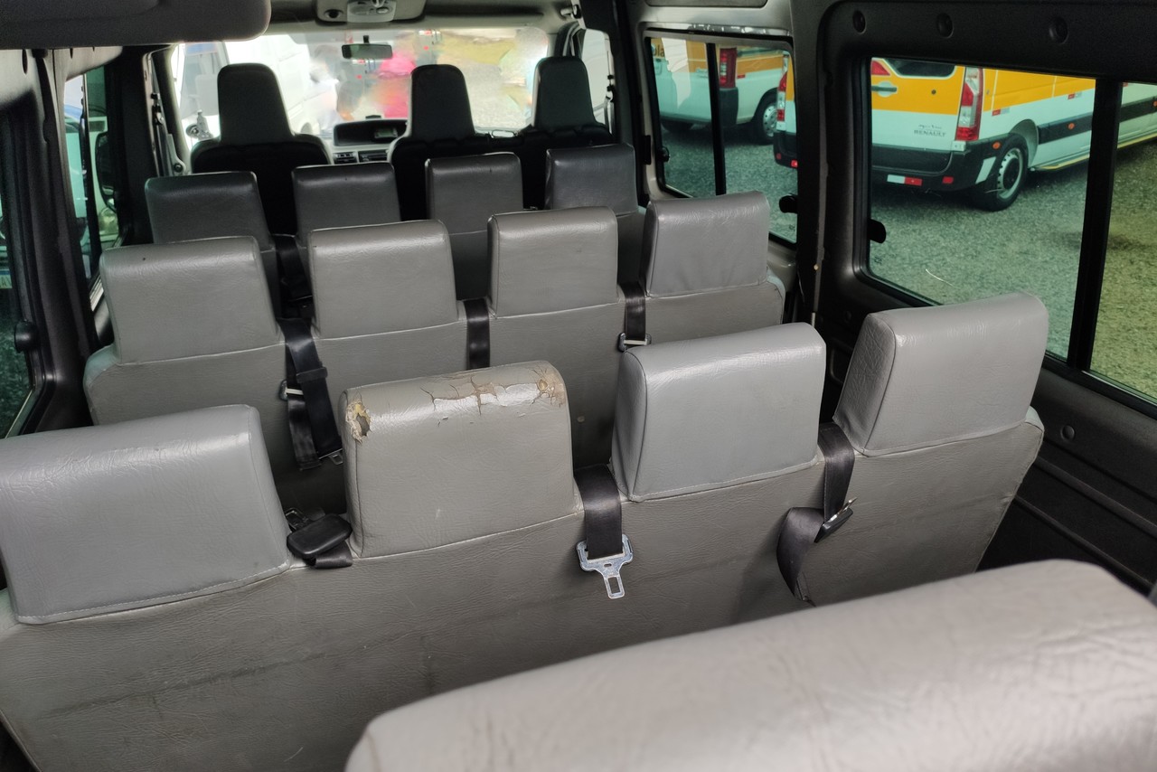 Renault Master Minibus - 08/09 11