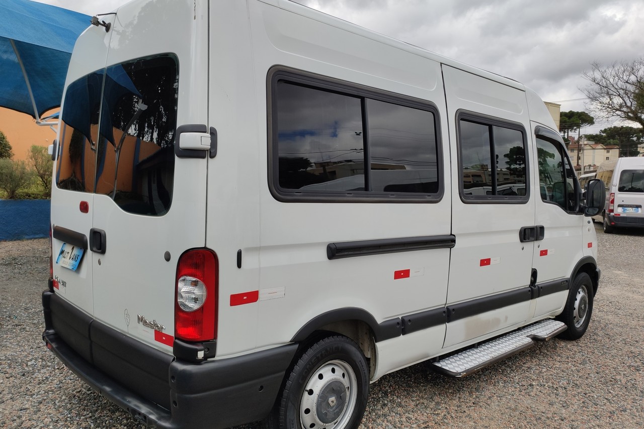 Renault Master Minibus - 08/09 12