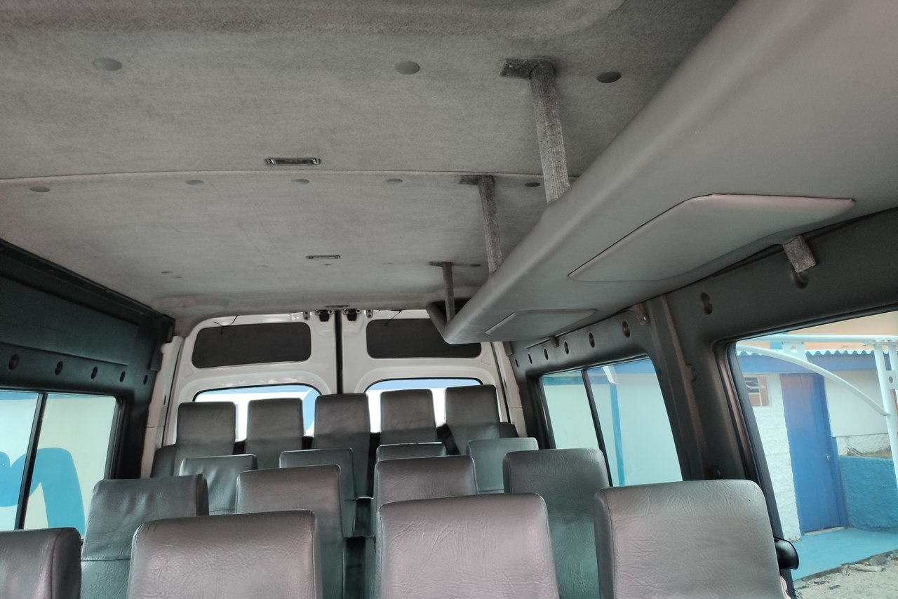 Renault Master Minibus - 08/09 19