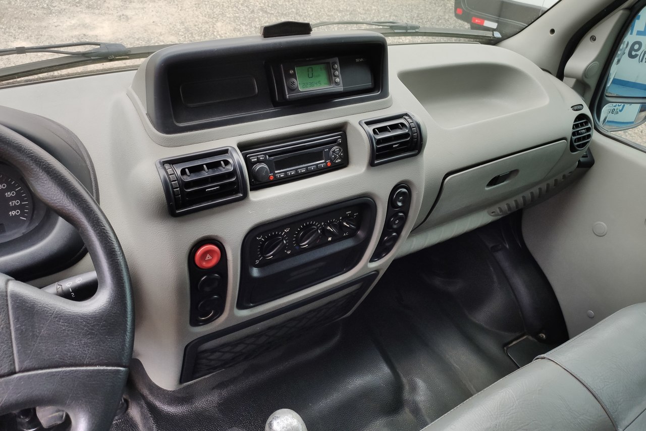 Renault Master Minibus - 08/09 20