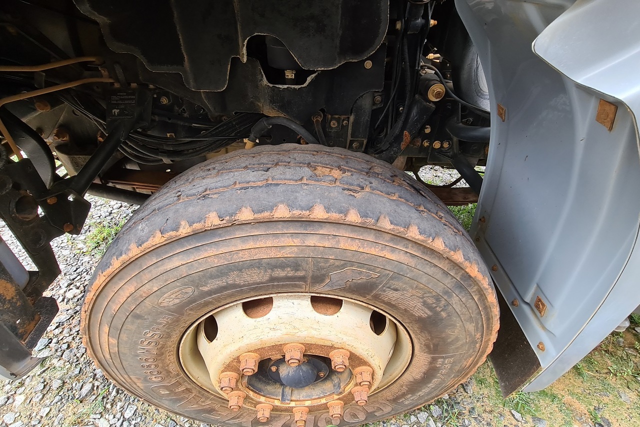 Volkswagen 31 320 - 09/09 4