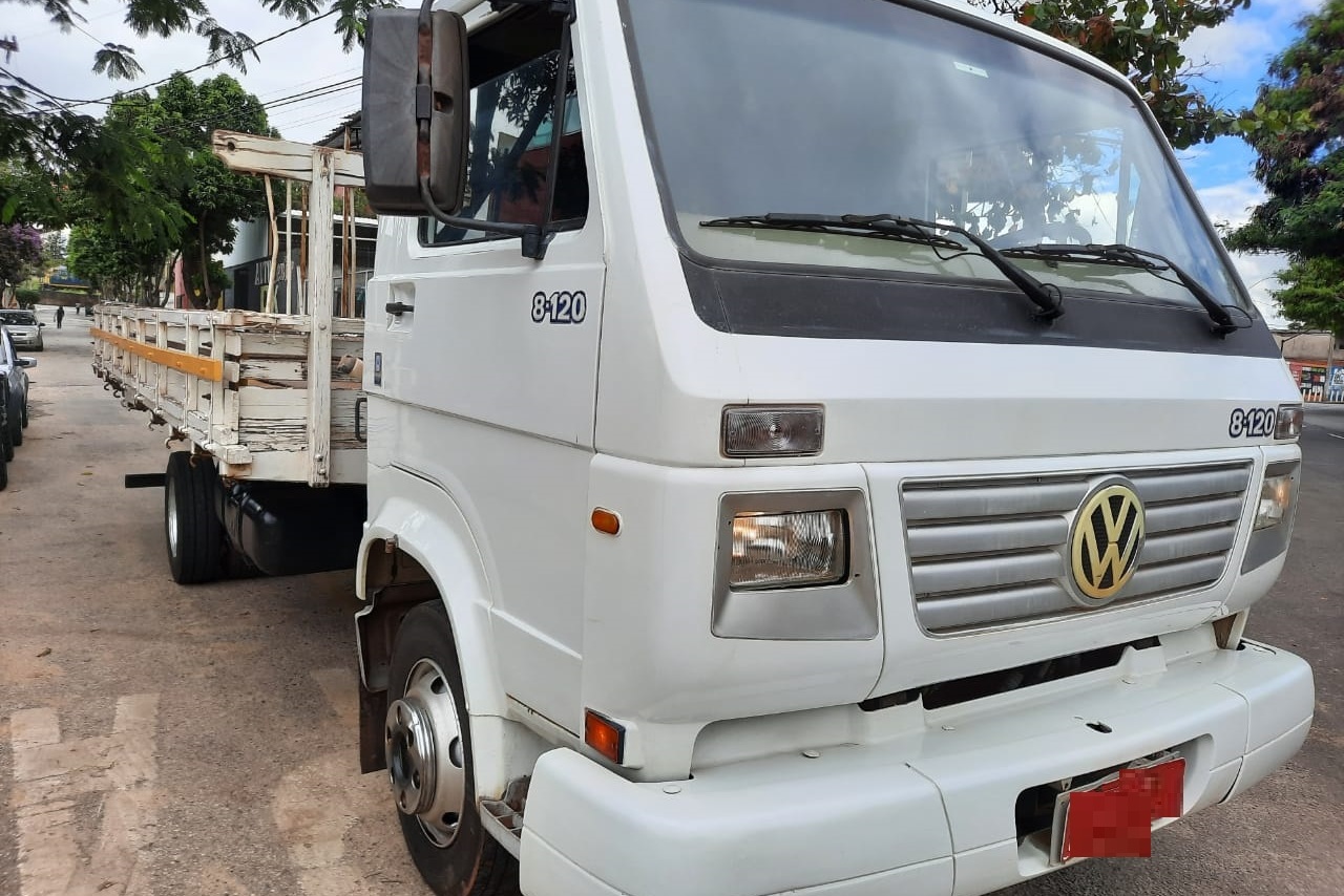 Volkswagen 8 120 - 03/03 5