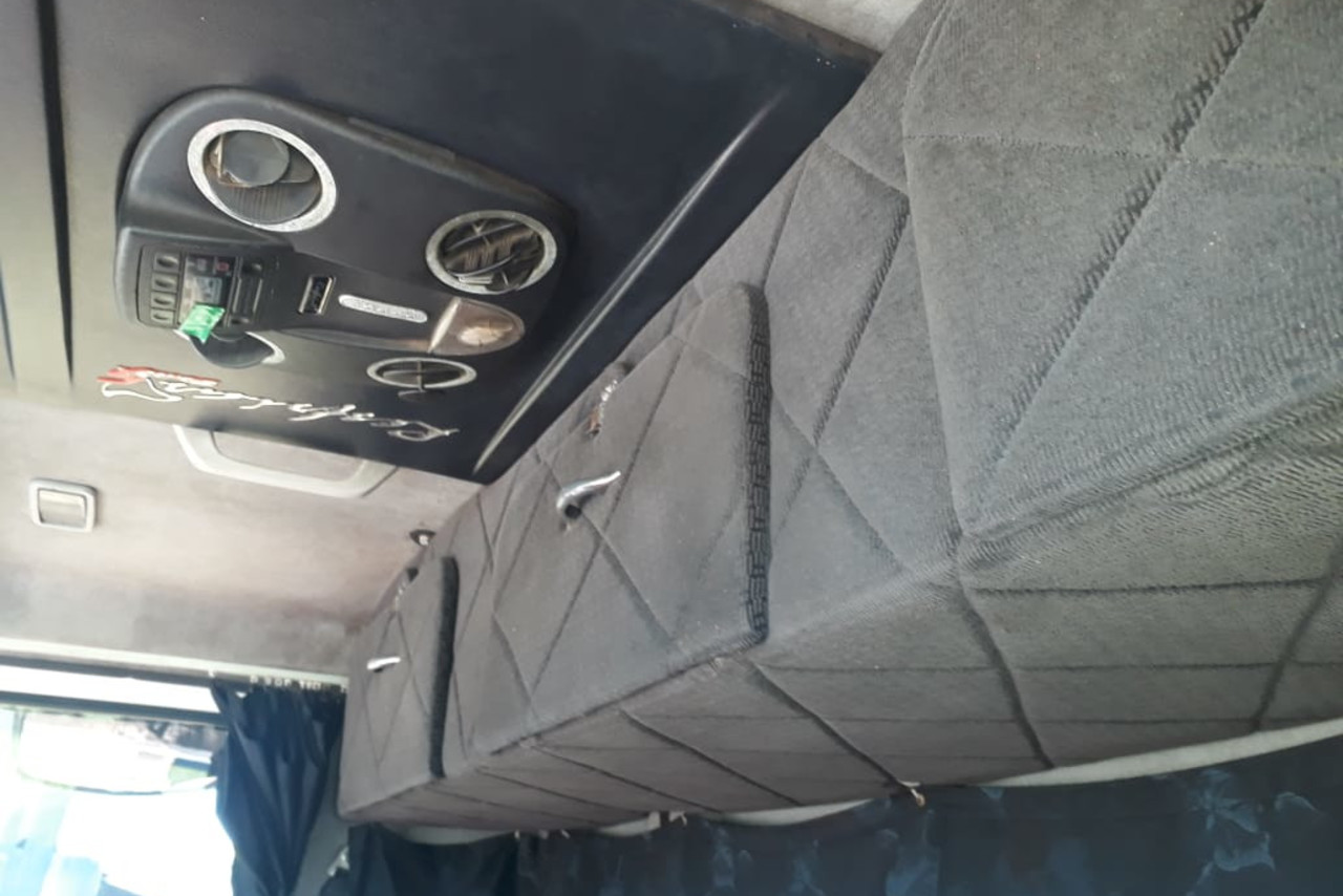 Volkswagen 24-250 E Constellation 3-Eixos - 10/10 4