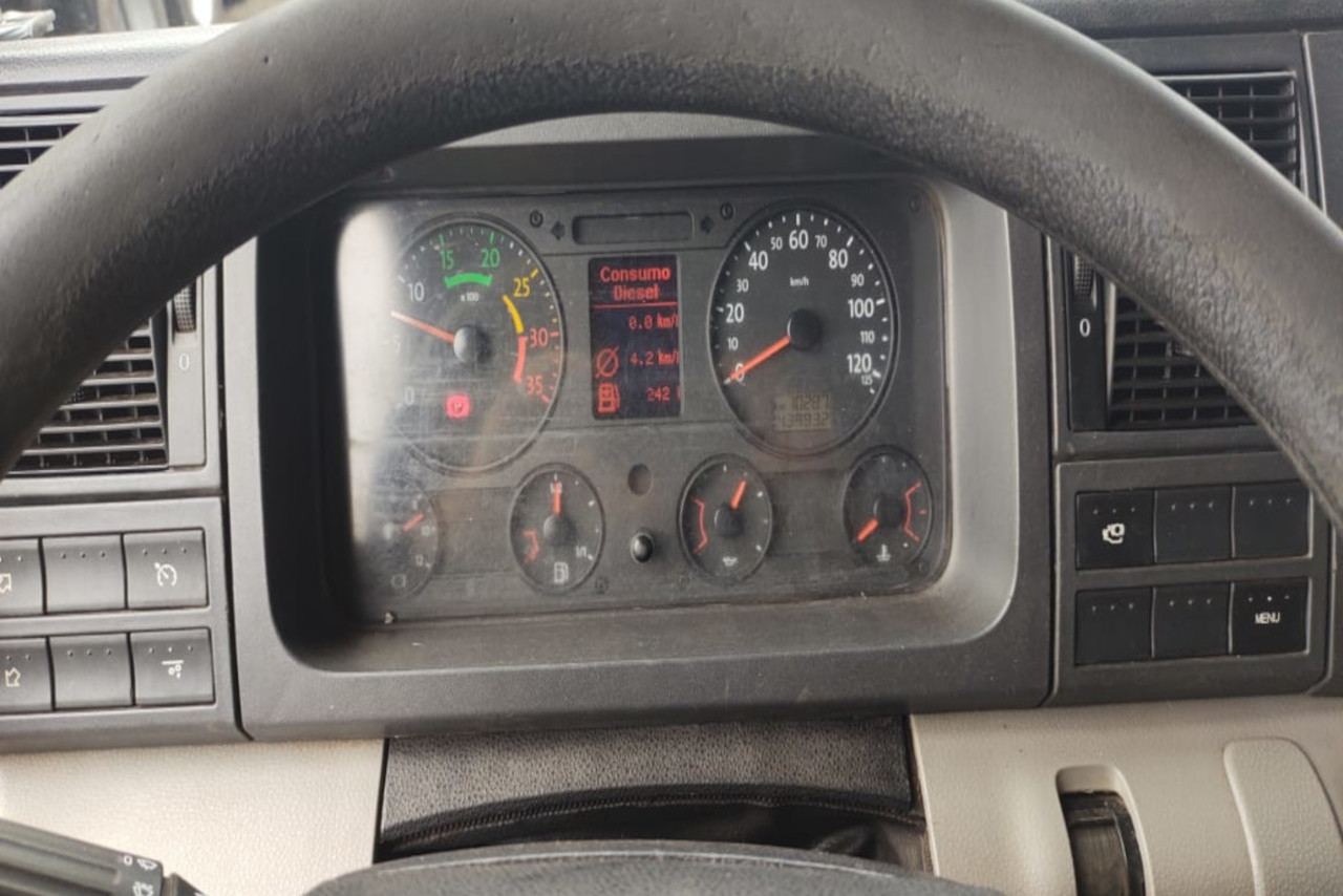 Volkswagen 24-250 E Constellation 3-Eixos - 10/10 7