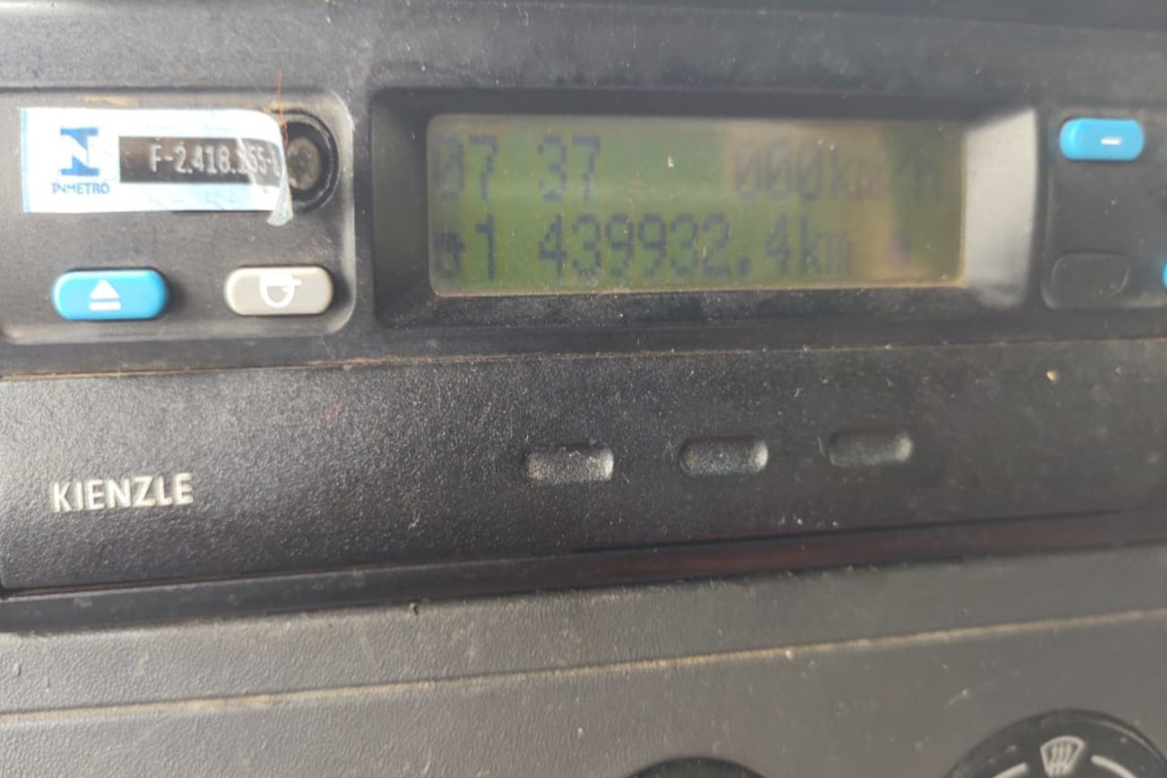 Volkswagen 24-250 E Constellation 3-Eixos - 10/10 8
