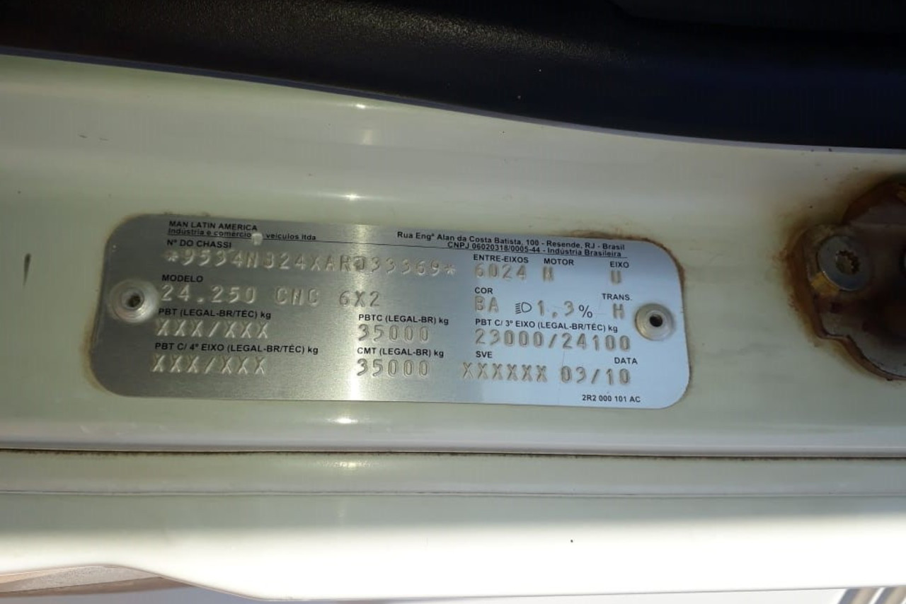 Volkswagen 24-250 E Constellation 3-Eixos - 10/10 13