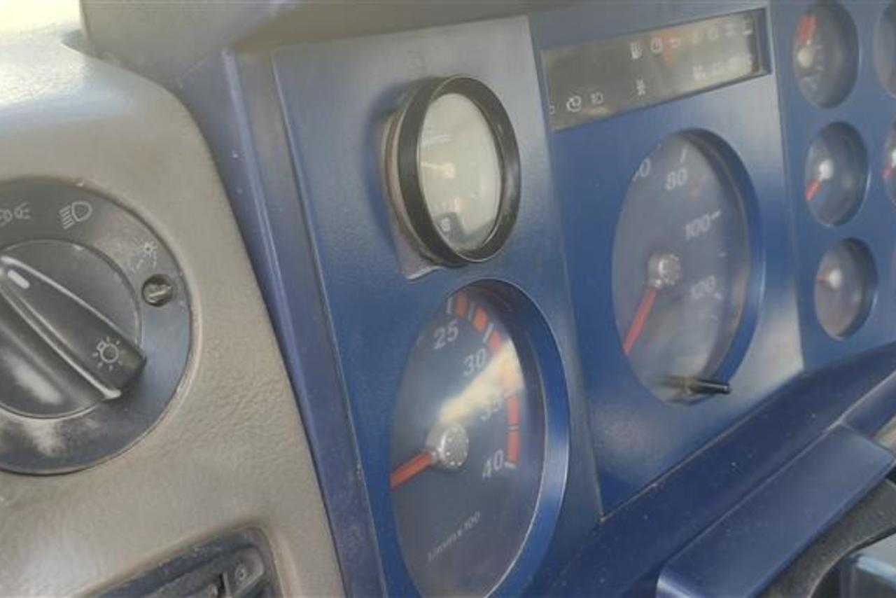 Volkswagen 23 210 - 06 7