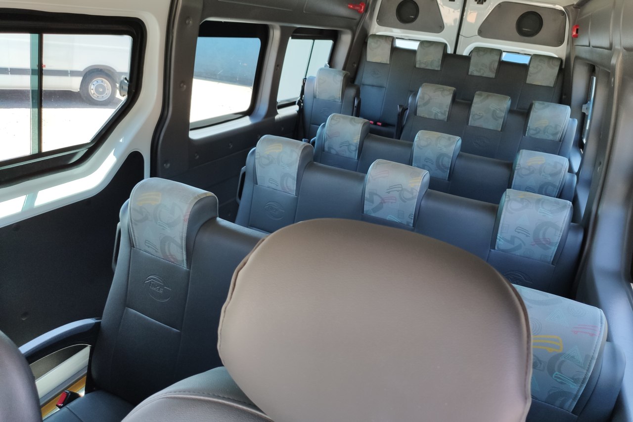 Renault Master Minibus - 19/20 6