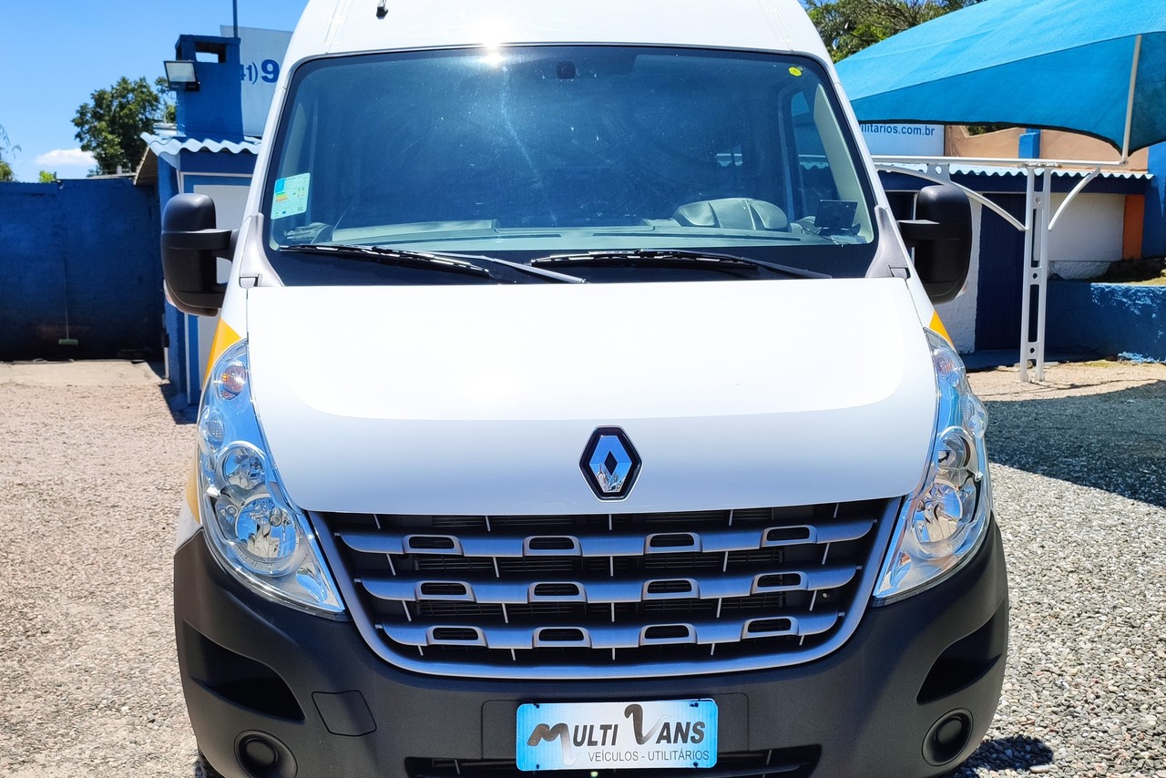 Renault Master Minibus - 19/20 15