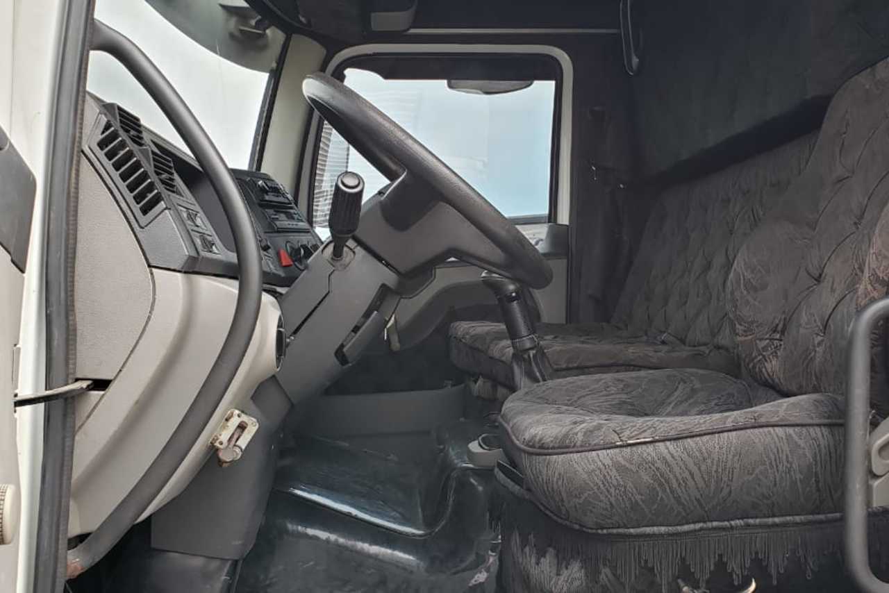 Volkswagen 24-250 E Constellation 3-Eixos - 11/12 3