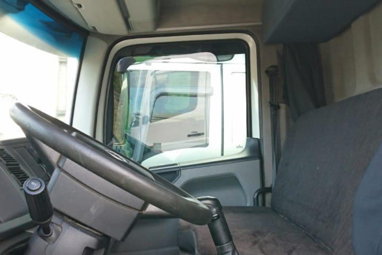 Volkswagen 24-250 E Constellation 3-Eixos - 12/12 14